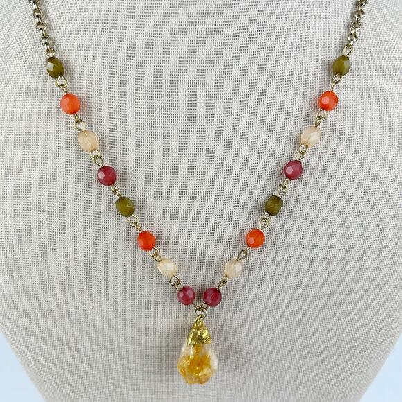 Boho Orange & Red Beaded‎ Necklace – Geode Pendant, Gold Chain, Adjustable - Picture 3 of 5